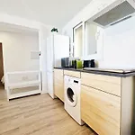 Aa Guest - Sunshine Front Sea Views Eco Apartment